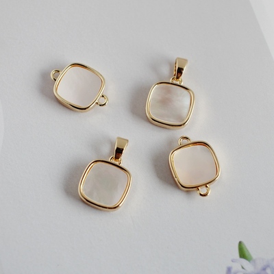 镀金方形吊坠双环项链白贝