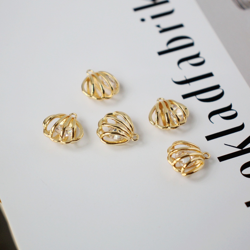 临兰镂空灵动锆石吊坠挂饰