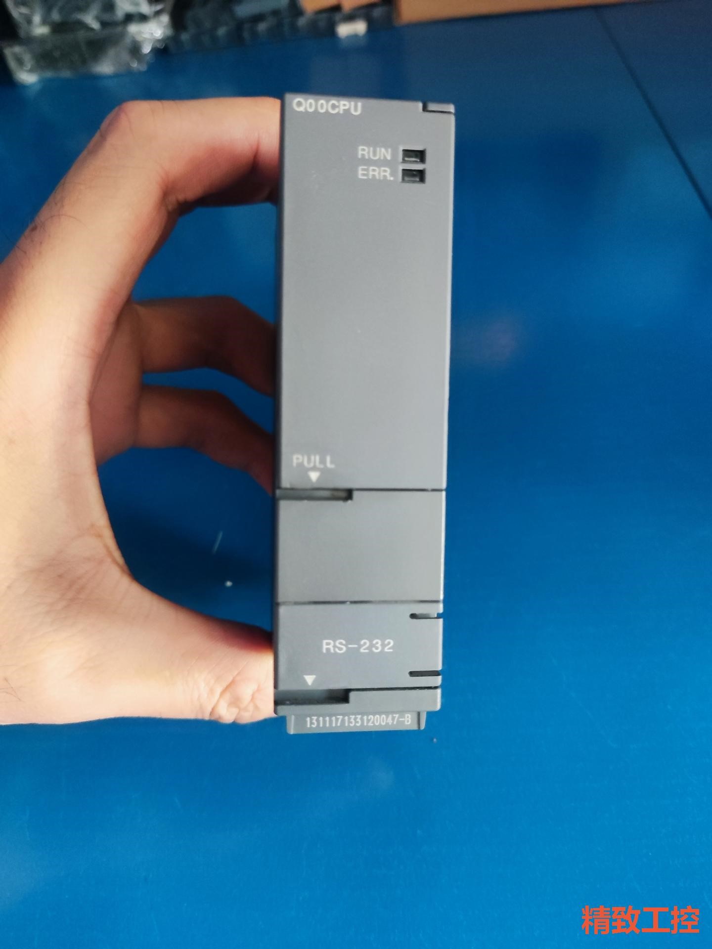 议价：三菱Q00CPU，95成新，无破损，正常使用,功能包好。