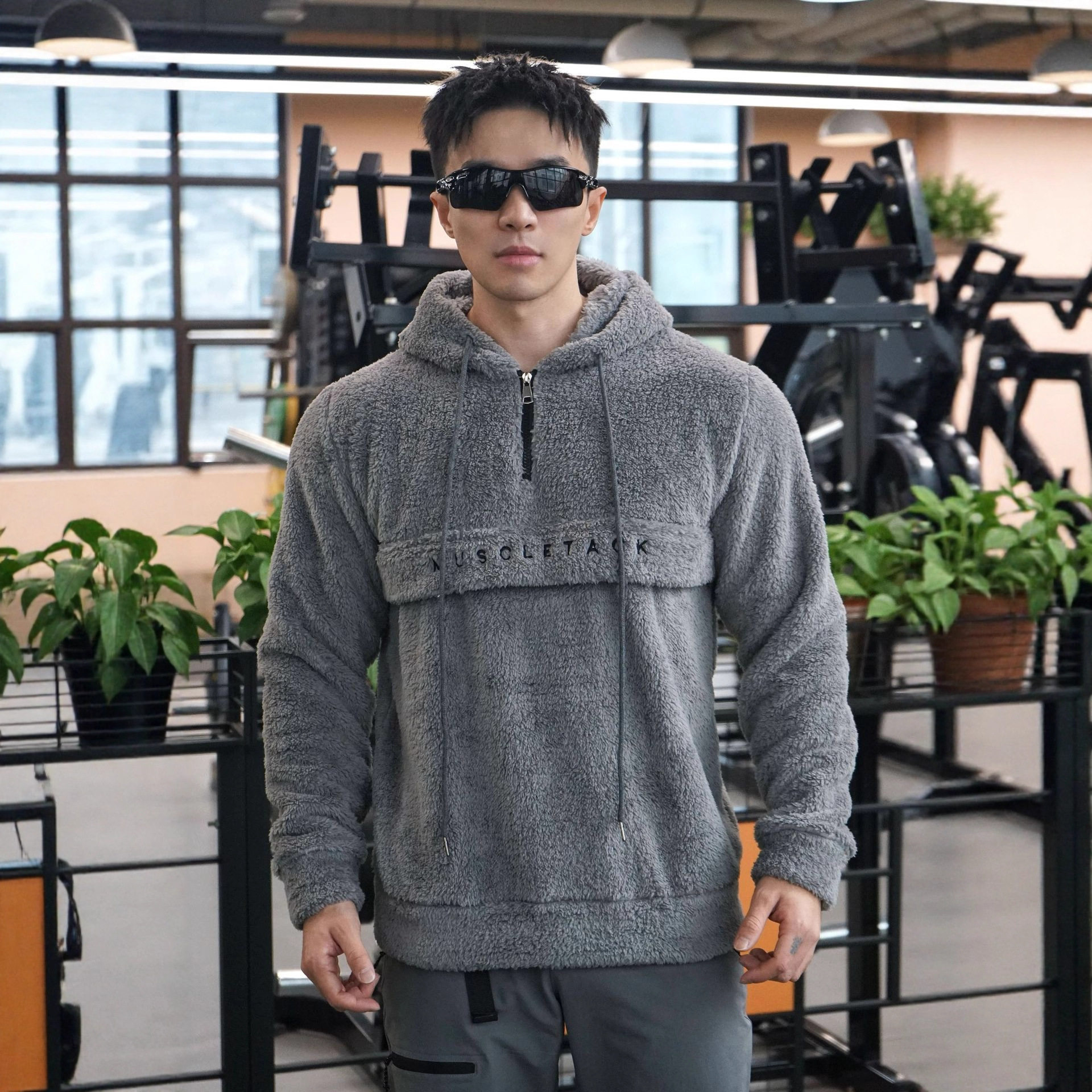 法兰绒冬季运动外套男加绒保暖半拉链休闲连帽卫衣健身训练长袖衫