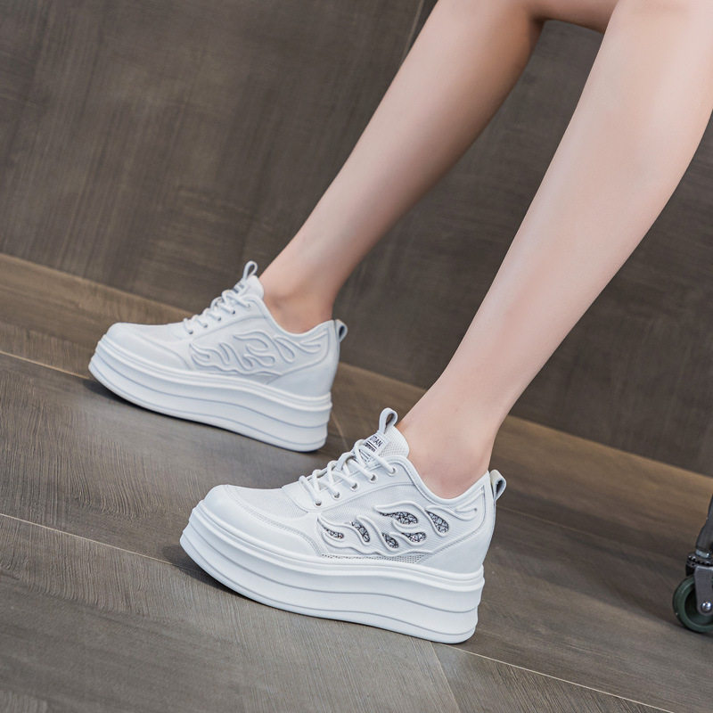 2026春夏女鞋新款系带8cm小个子坡跟松糕厚底内增高跟休闲小白鞋