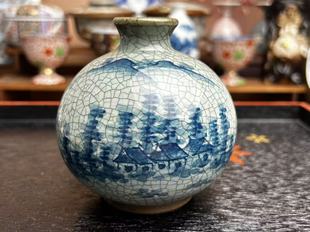 日瓷有田烧色锅岛名家青山作手绘小花瓶。口径3cm高度10cm。