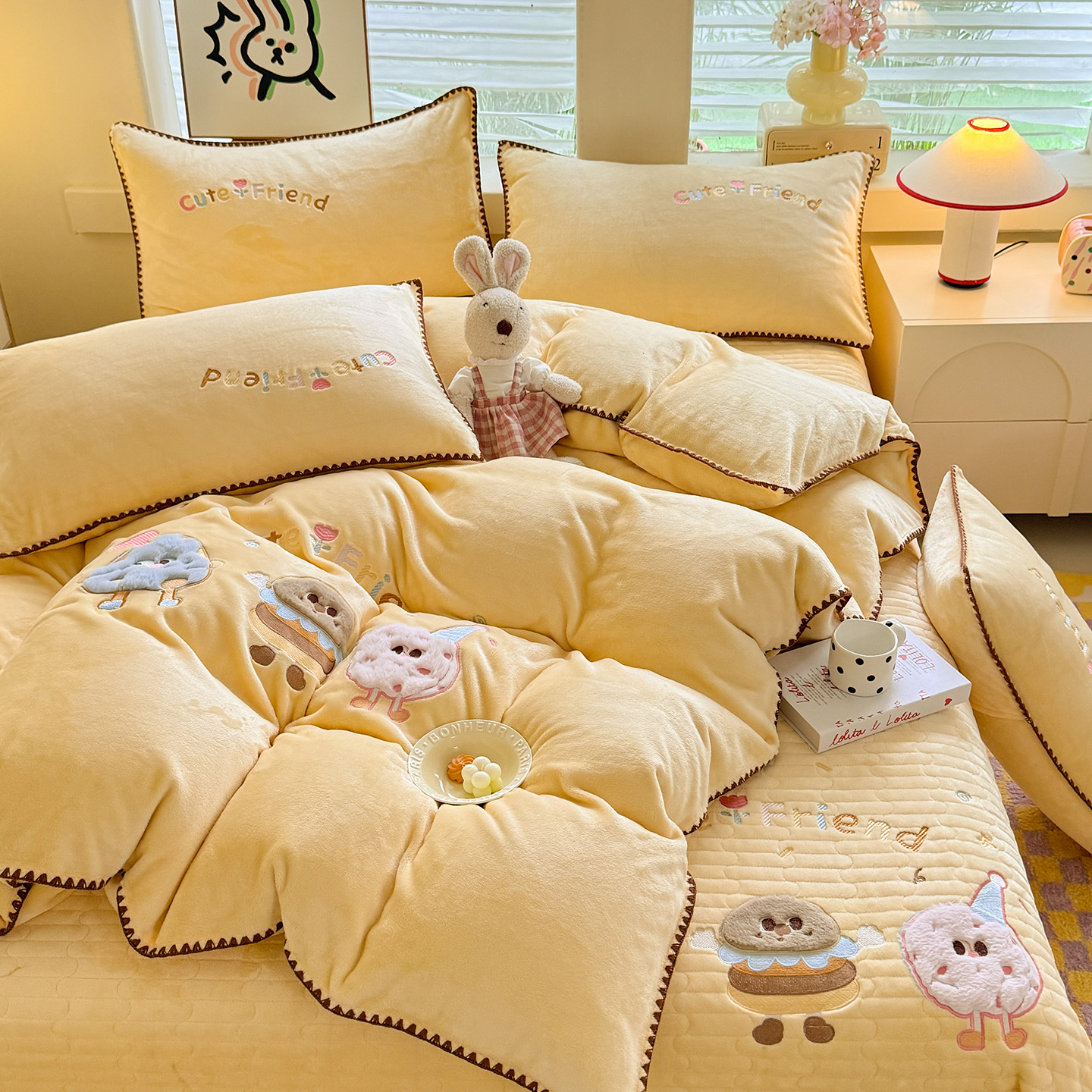 可爱贴布绣牛奶绒被套床盖套件