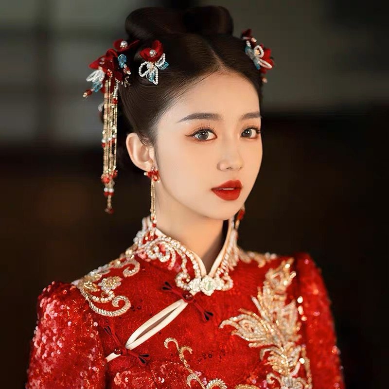 红色绒花中式头饰简约大气结婚图片