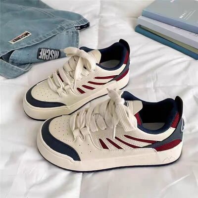 2025新款小白鞋女学生厚底增高配裙子的鞋子百搭chic运动休闲板鞋