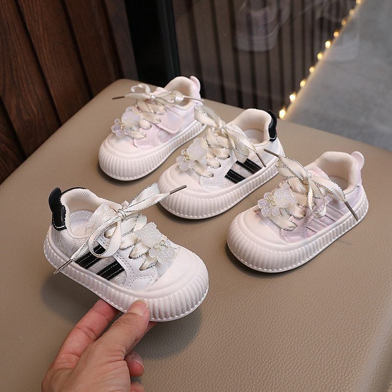 春秋季女宝宝鞋子女童板鞋软底婴