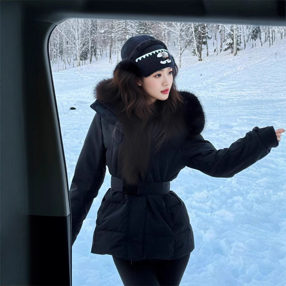 2025冬季新款连帽羽绒棉服明星同款女装收腰外套气质时尚棉衣