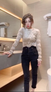 NingMeng 气质金丝绒长袖t恤圆领外套时尚舒适小众休闲可爱女人