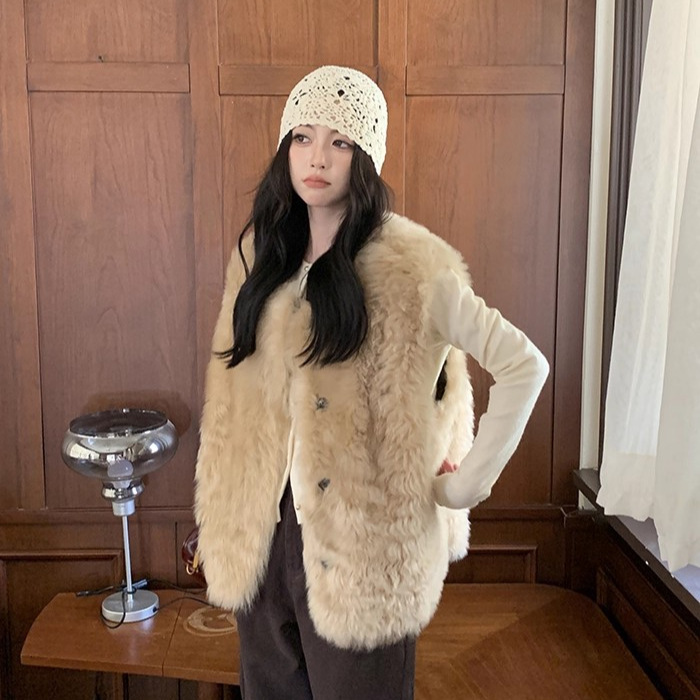 博主同款乖嗲小羊羔多色仿托卡仿羊羔毛无袖马甲外套女秋冬新款