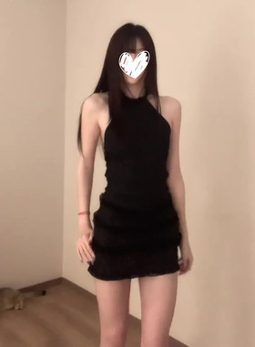 辣妹风性感大露背系带挂脖连衣裙女春时尚木耳边拼接显瘦包臀短裙