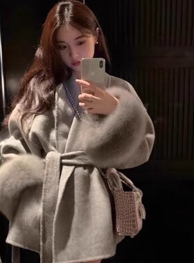 法式复古呢子大衣女2025冬季新款小个子狐狸毛短款灰色羊毛呢