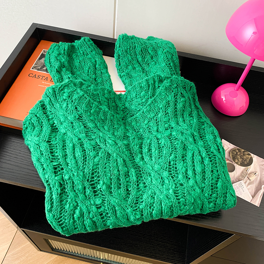 早秋新款圆领镂空绿色长袖针织衫