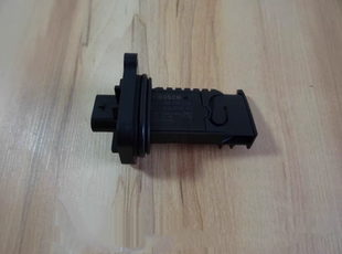 适用宝马F18 120 318 320 328 520 525 528 X1X3X4 N20空气流量计