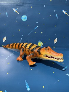 好玩电动鳄鱼玩具爬行儿童大鳄鱼会动短吻鳄男孩玩具超大仿真动物