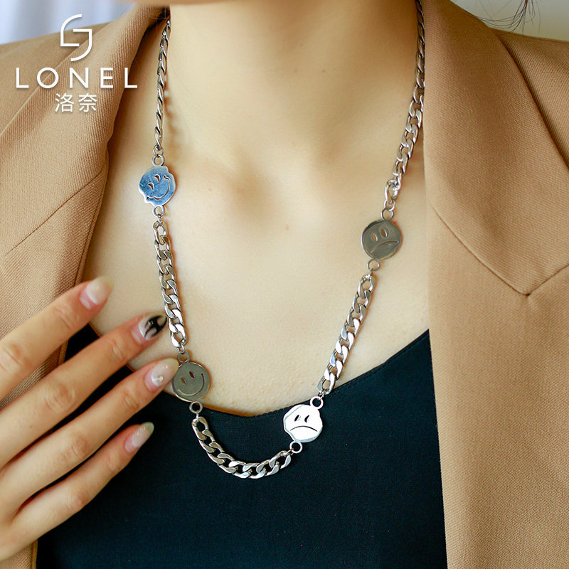 钛钢笑脸项链女锁骨链冷淡风简约气质设计感小众品牌饰品链子颈链