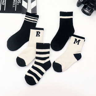 儿童珊瑚绒袜子秋冬季加绒加厚男童中筒黑白男女童纯棉毛圈袜棉袜