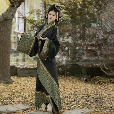 卿如故原创汉服复原马王堆曲裾鱼尾曲裾幻色提花仿蜀锦春秋战国袍