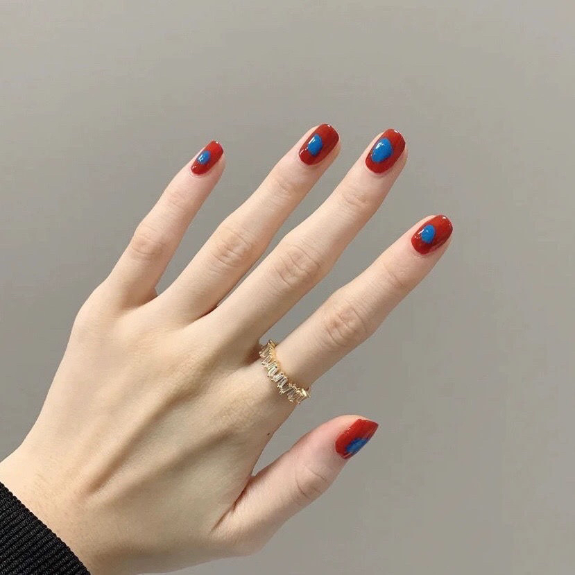 限时秒杀夏季短款红蓝撞色美甲