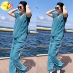 新款蓝色金丝绒短袖两件套套装女2025年春季显瘦减龄洋气时尚休闲