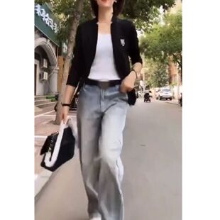 2025秋季新款网红同款时尚修身外套白色打底衫直筒牛仔裤显瘦潮流