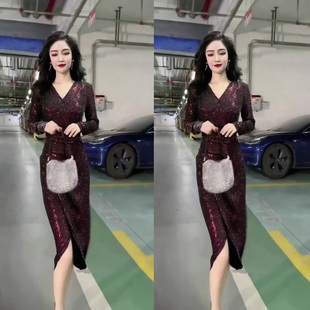 网红同款时尚连衣裙2025秋新款V领设计感长袖亮闪开叉包臀连衣裙