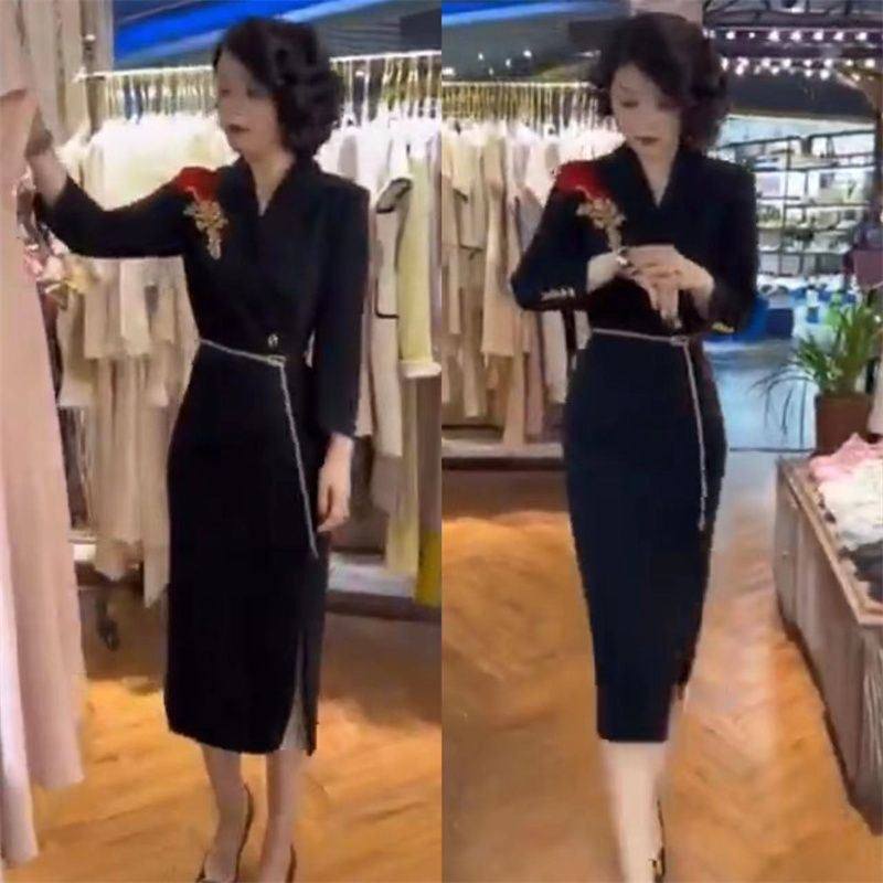 名媛风连衣裙女2025秋季法式优雅韩系风小众修身显瘦中长裙女单件