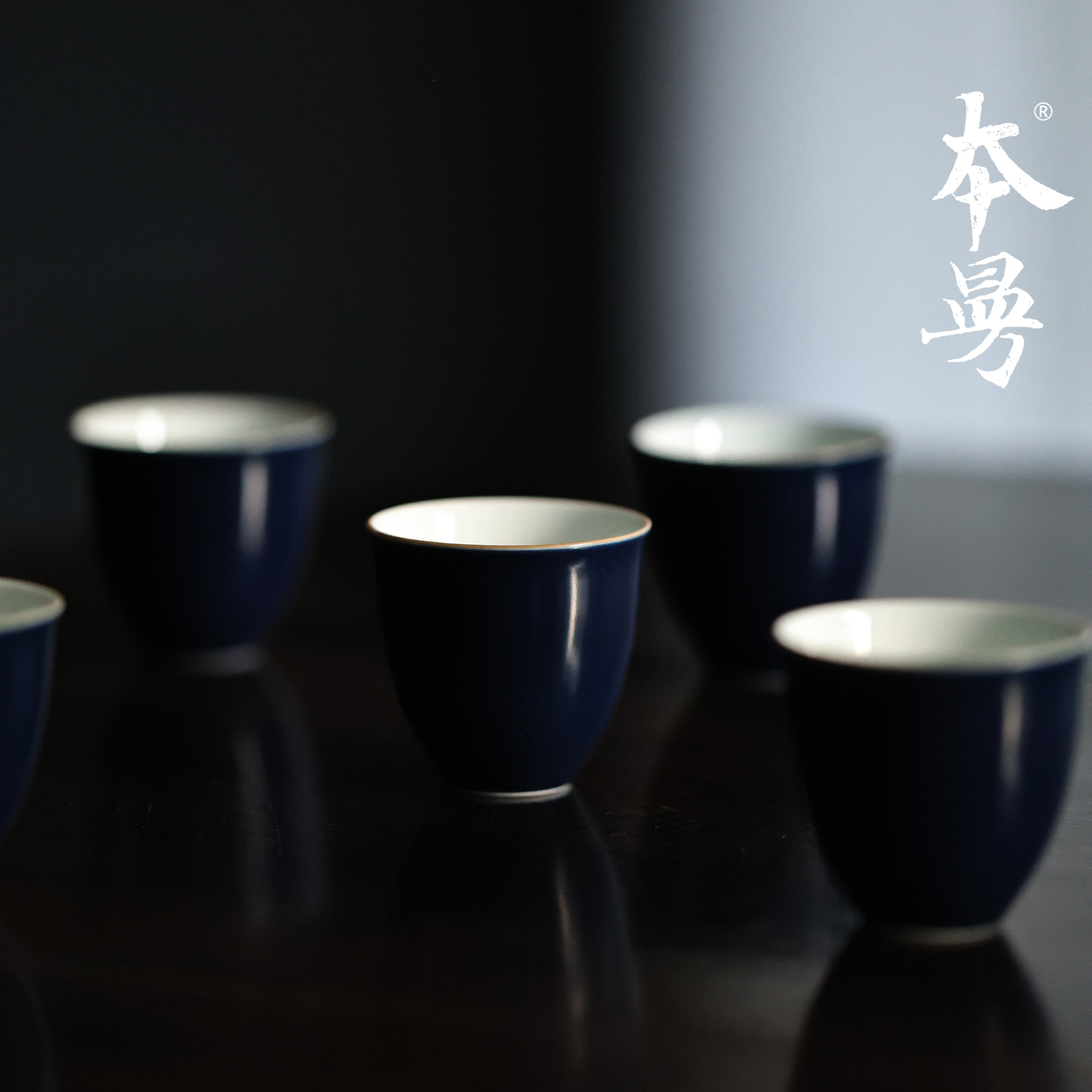 本曼山房80年代紫金釉酱口祭蓝白瓷色釉潮汕功夫茶杯霁蓝德化老杯