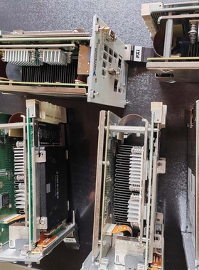 议价 NI PXIe-8840采集卡，Quad-Core架构，支持