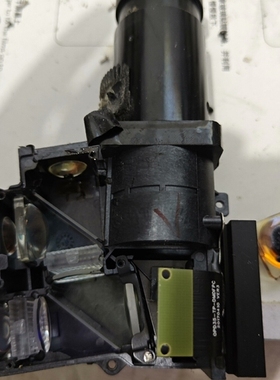 议价极米z4x维修，红屏，绿屏，蓝屏，偏色，紫色，红色，光路烧