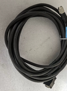 议价 基恩士KEYENCE CB-A5相机连接线，黑色，实物如图。