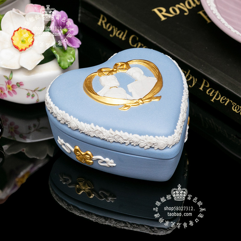 威基伍德Wedgwood迪士尼缘定钟生心形爱心陶瓷首饰盒结婚戒指盒