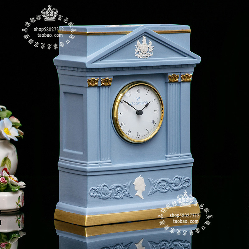 盒装英国Wedgwood玉石浮雕女王纪念镶金欧式陶瓷时钟桌钟客厅摆件