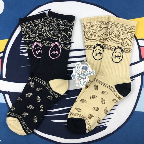 taikonaut原创腰果花球鞋潮袜