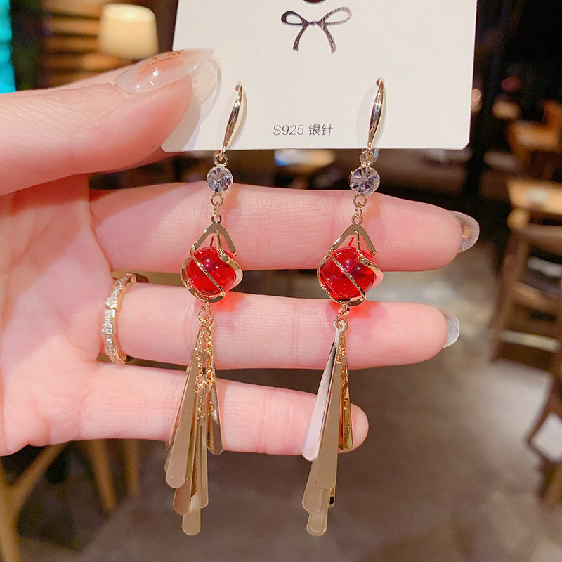 超仙新品红色长款耳环显脸瘦韩版