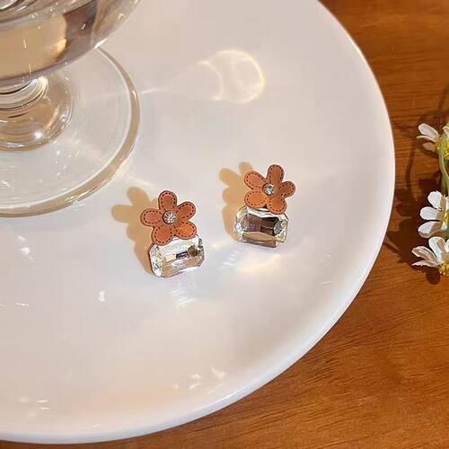 卡其色花朵方形耳钉高级感
