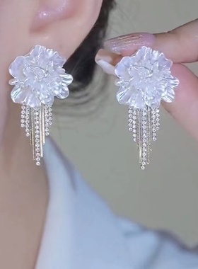 白色山茶花耳环气质优雅闪钻流苏耳饰高级感小众精致花朵银针耳钉