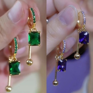 轻奢高级感祖母绿耳环2025新款爆款气质小众设计感长款女士耳饰品