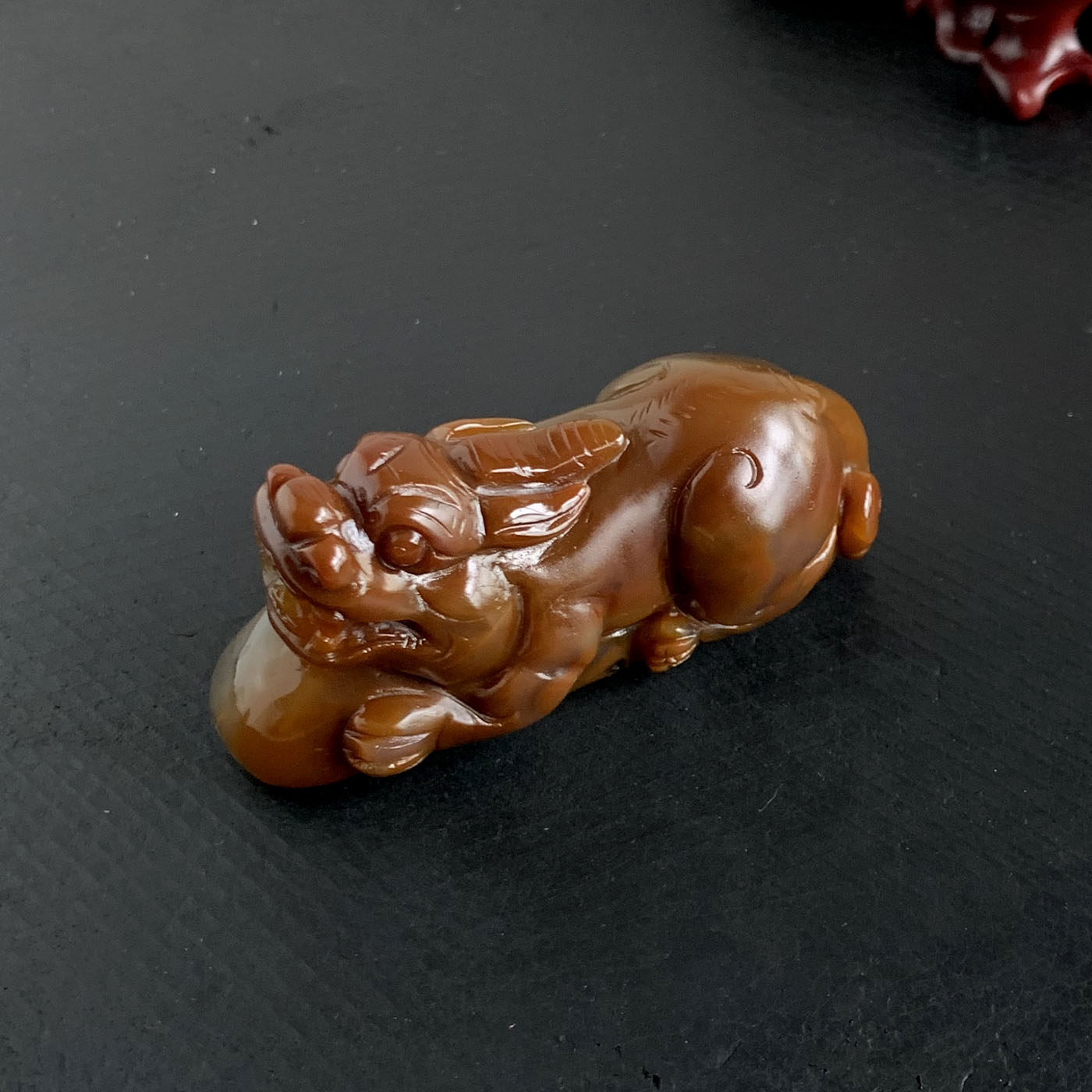天然玛瑙雕刻貔貅把玩原石手把件