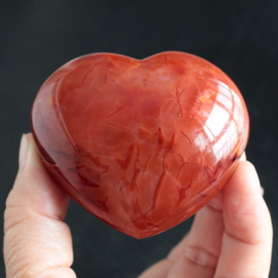 千蕊天然红玛瑙心摆饰 玛瑙原石手把件一颗红心 把玩心心相印实物