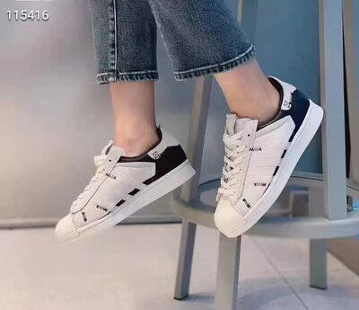 Adidas阿迪达斯贝壳头运动板鞋