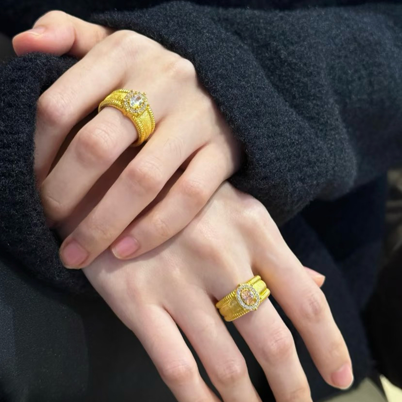 水贝黄金5D莫桑钻拉丝戒指中古鸽子蛋指环女新款足金999送女友