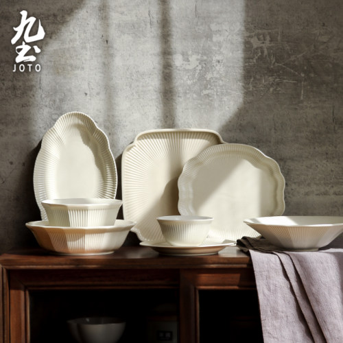 高级感纯色餐具  风格简约大气