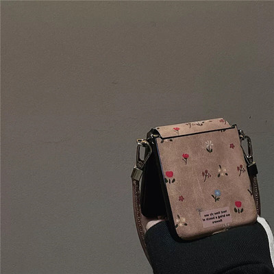 复古皮纹小碎花适用华为pocket2折叠屏手机壳小米mixflip全包防摔三星zflip6翻盖OPPO Find N3Flip手绳荣耀女