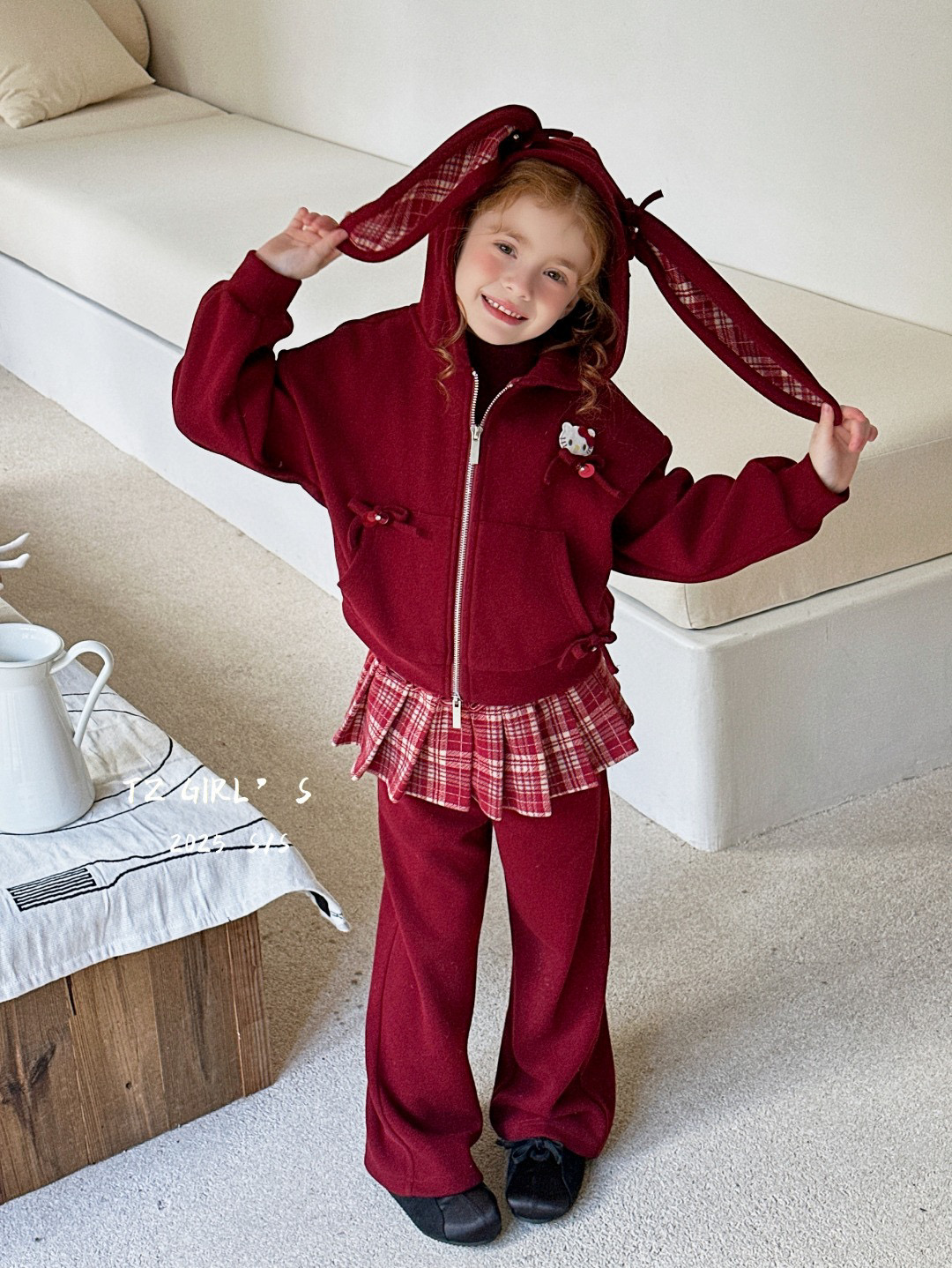 女童加绒红色套装25秋冬儿童女孩连帽兔耳朵拉链外套休闲裤运动风
