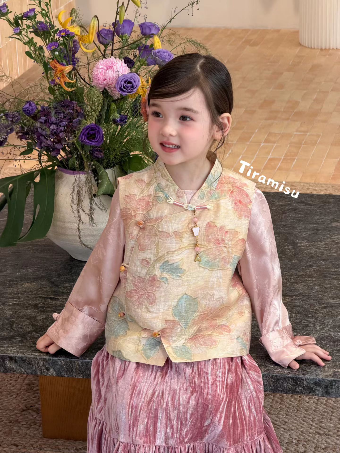 Tiramisu实体正版女童新中式马甲2026秋冬新款儿童洋气小坎肩半裙