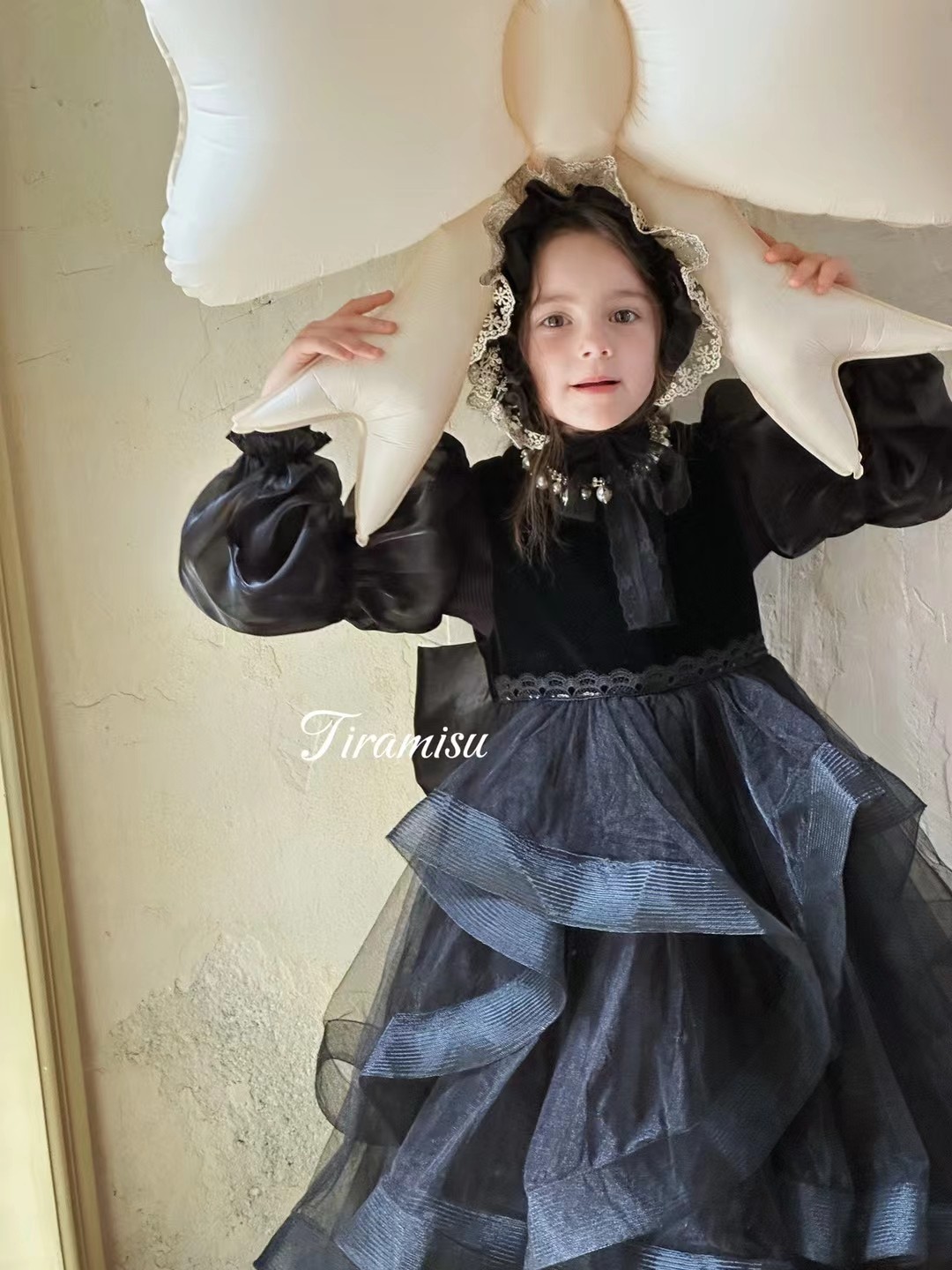 苏三岁2024秋冬女童名媛高定礼服吊带裙女宝法式泡泡袖毛衣公主裙