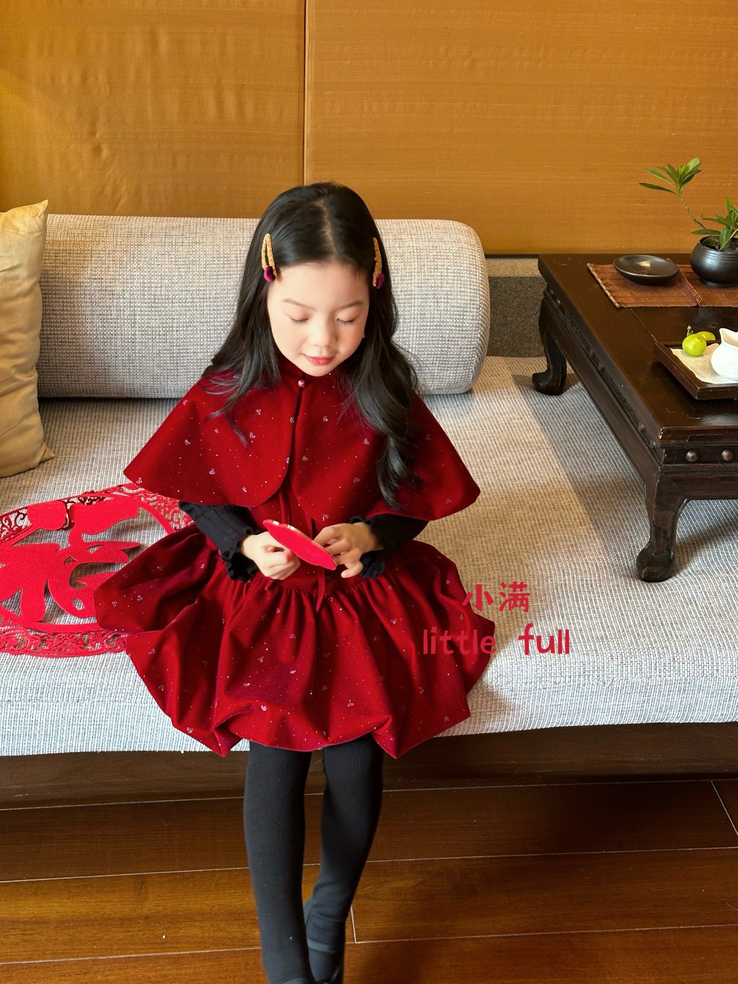 女童连衣裙25秋冬儿童女孩红圣诞新年小童银爱心丝绒斗篷背心裙