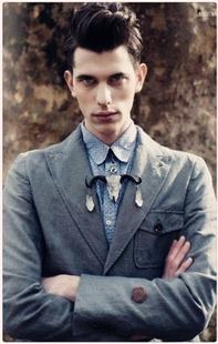 立雕头层小牛皮 项坠羽毛颈饰领结 完售展示 666恶魔山羊