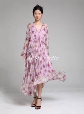 APSH懿千金夏季度假风紫色晕染真丝连衣裙桑蚕丝V领长袖印花长裙