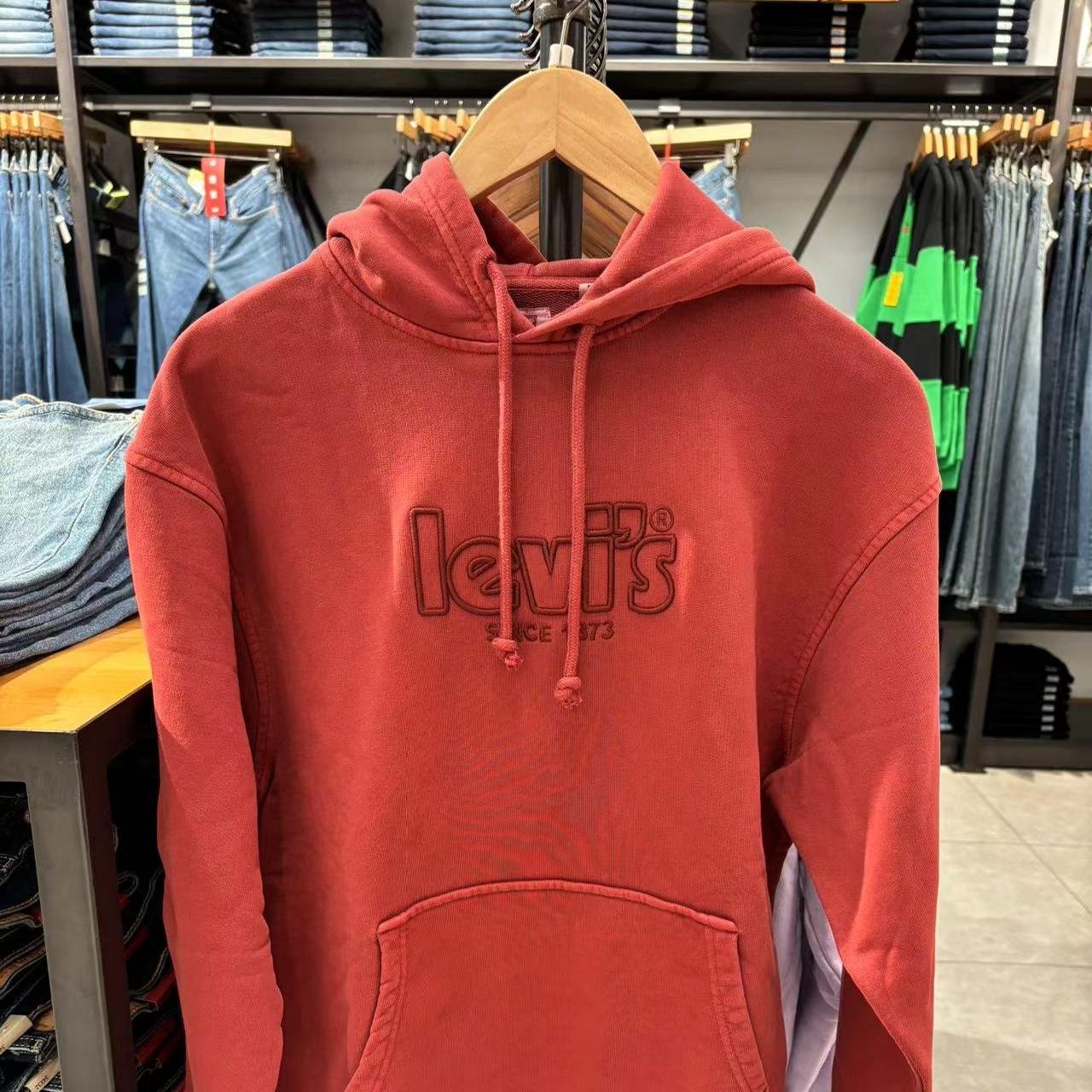 李维斯红色宽松落肩刺绣LOGO卫衣